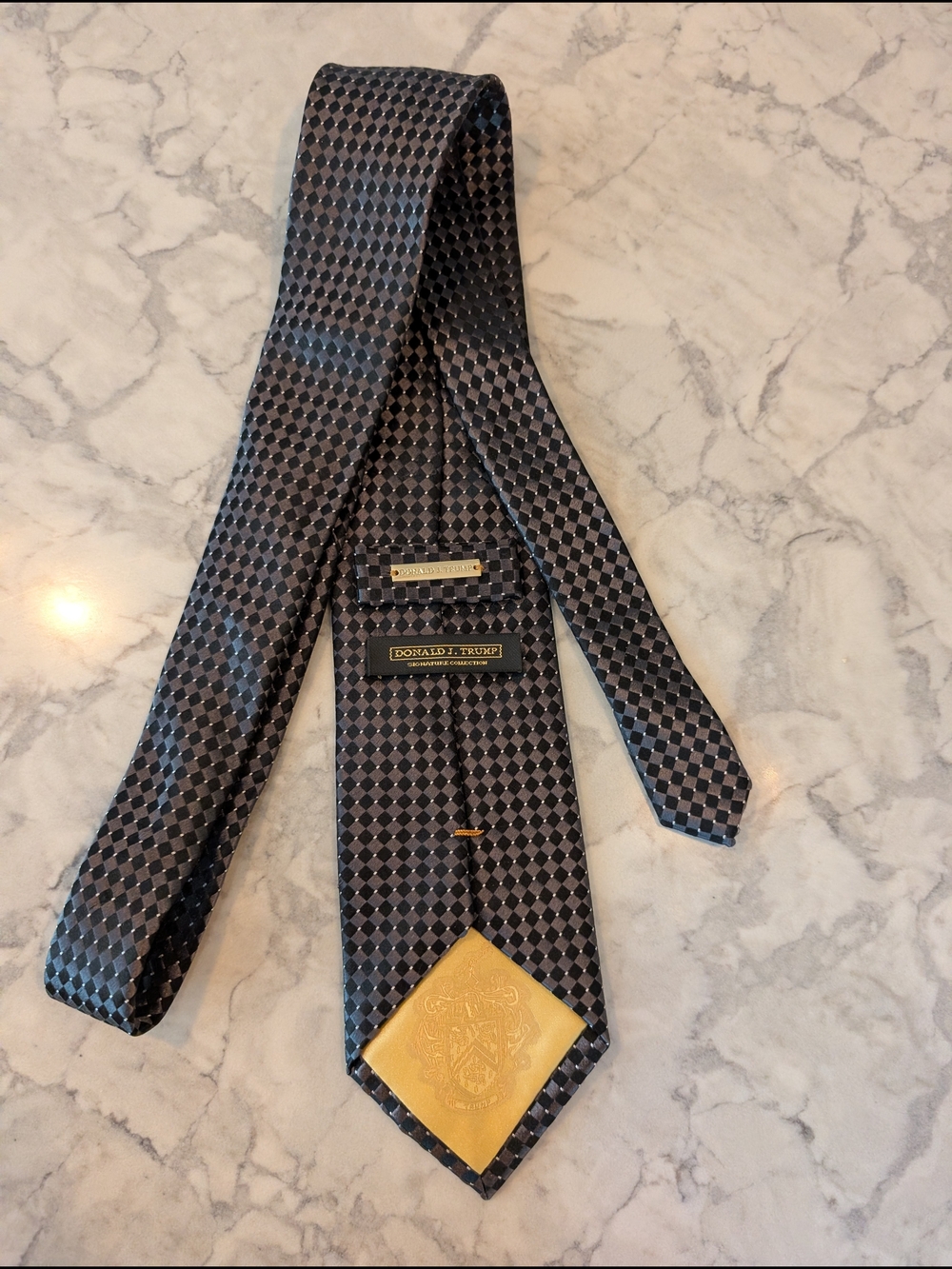 DONALD J. TRUMP Signature Collection Black and Gray Silk Tie